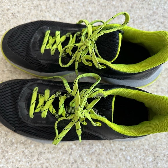 Curry 3Z6 Basketball Shoes - Picture 3 of 8